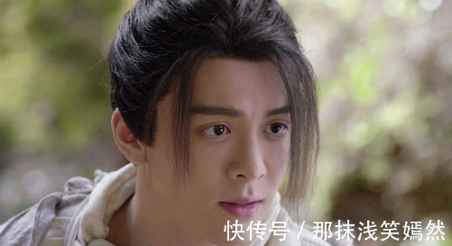 杨过&黄衫女子的两次出场,为何态度相差这么大你看张无忌做了什么