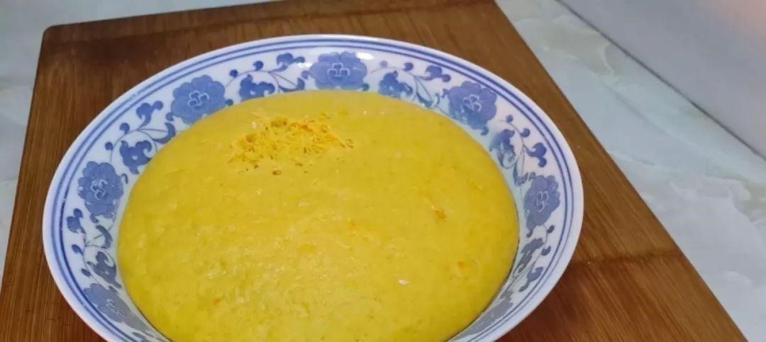 半个南瓜,1个鸡蛋,不用一滴水,比油条做法简单,比蛋糕都好吃