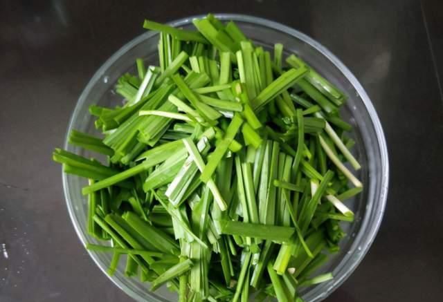 炒粉条时,别只焯水,牢记“1做1不做”,粉条顺滑入味不粘不坨