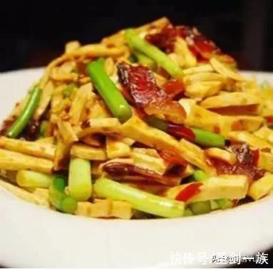 红烧鲫鱼|推荐回味无穷的12道家常菜，美味简单营养，解馋下饭，味道超赞
