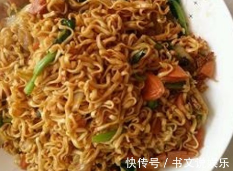 营养|快把方便面换一种做法,加入此物,不仅更加美味,还非常营养