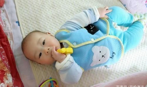 宝宝|医生:经常抱孩子和经常躺孩子,长大后区别很明显,哪个更健康