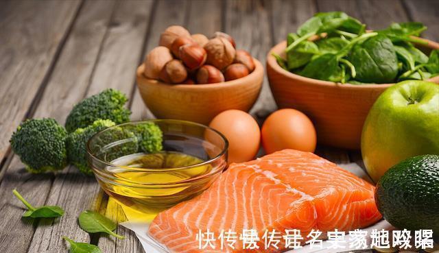 深度睡眠|娃身高体重都偏低,妈妈及时调整饮食和生活习惯,孩子长高长胖了