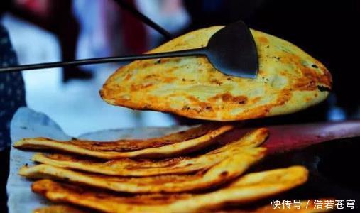 面色|溥仪上街买烧饼吃，刚咬一口面色大变，惊呼：小太监骗了我十几年