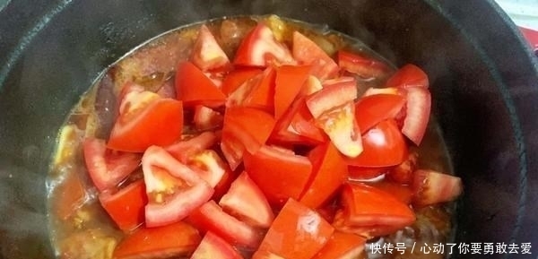 春末遇到此菜别手软,堪称植物“美白丸”,常吃晒黑的皮肤也白了