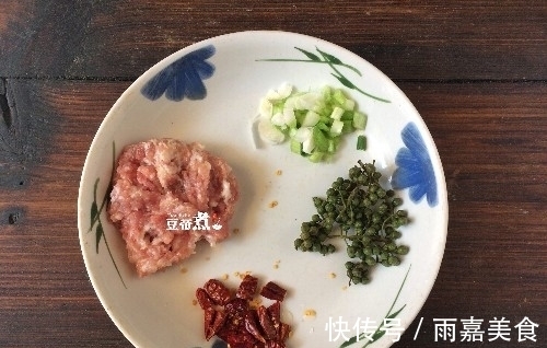 豆腐与此物是绝配，连吃四天也不腻，十块钱不到，营养又好吃