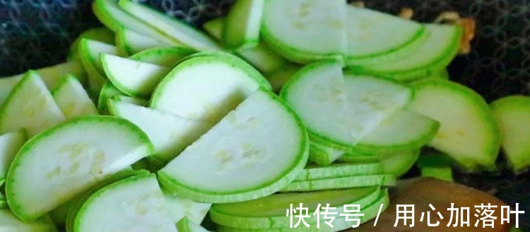 小鹿|5分钟就能做好一道快手家常菜,简单又好吃,还能补钙,老少皆宜!