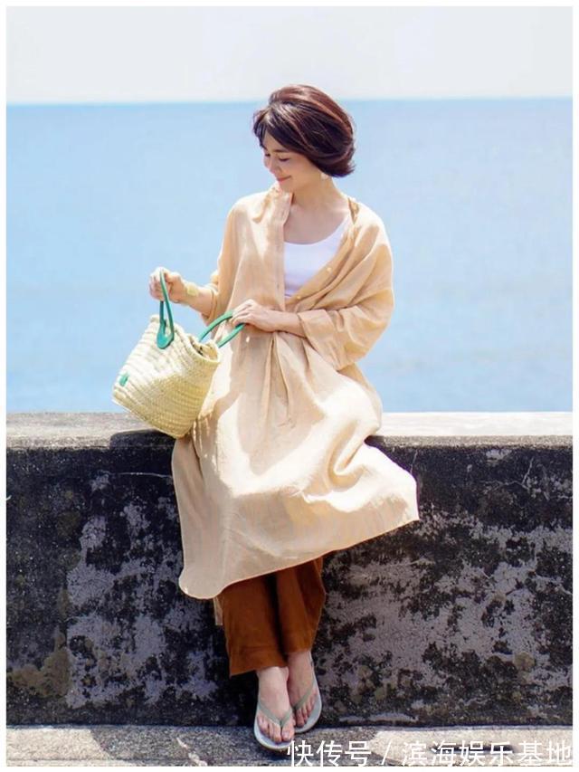 穿搭 建议中年女性,尽量少穿打底裤!瞧日本主妇这样搭,时髦又女人味