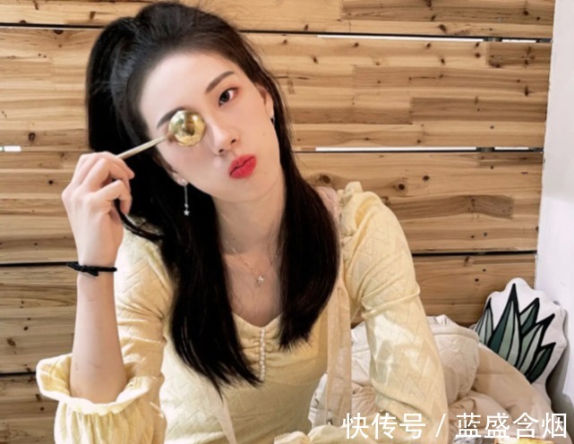 副攻|换上黄色裙子,郑益昕秀色可餐,中国女排美女副攻之争不敌王媛媛!