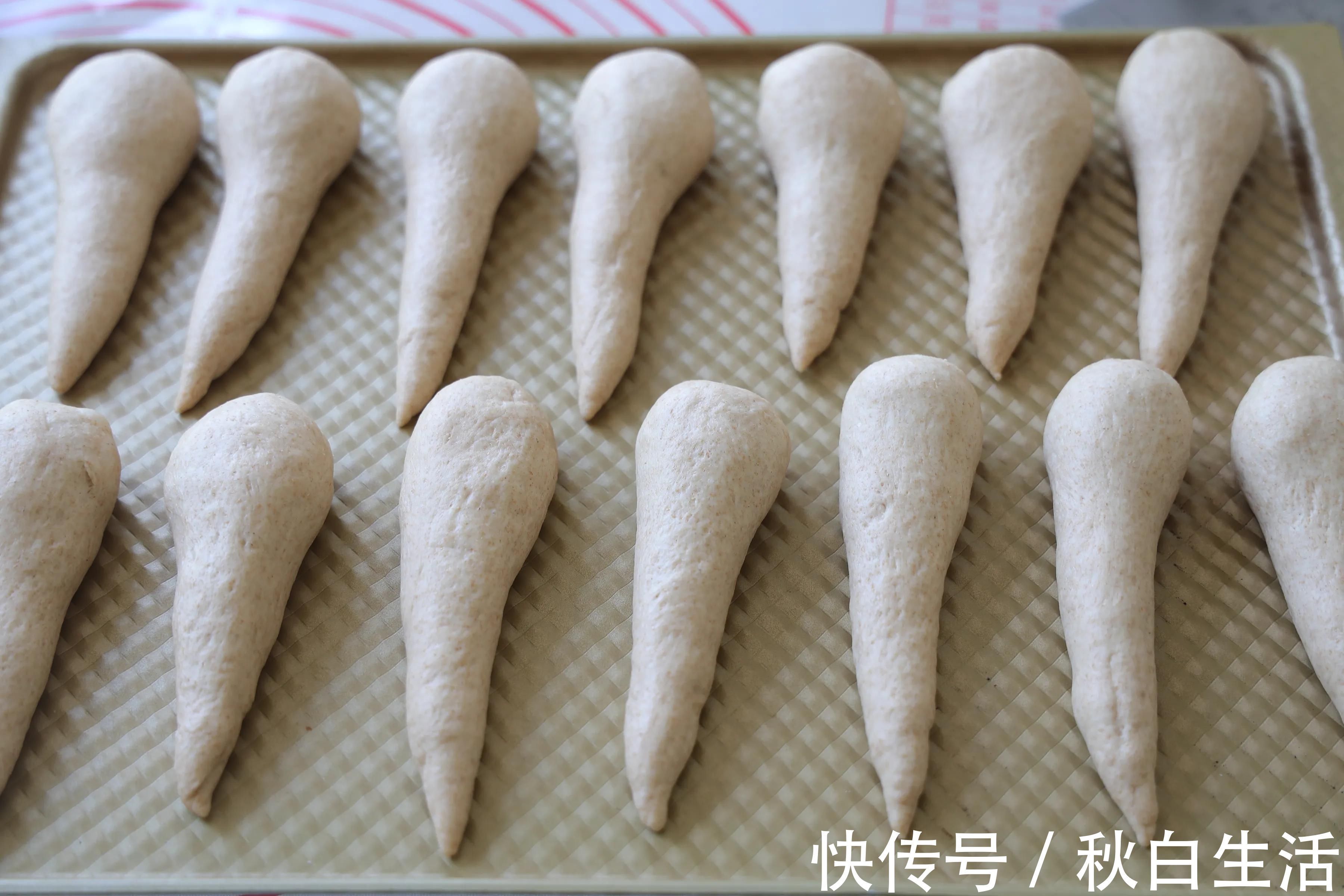 早餐|早餐最爱的日式海盐面包，脆脆的表皮，柔软的内心，一吃就上瘾
