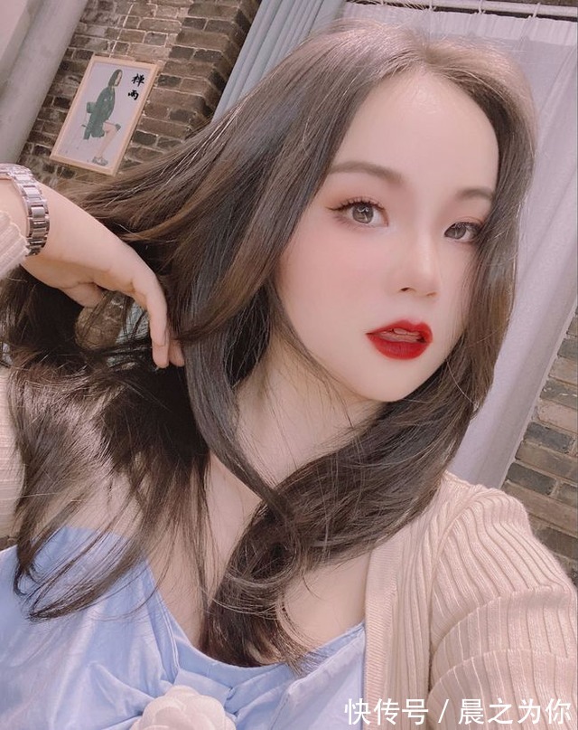 动作|95后健身博主，从瑜伽到力量训练，让她拥有91、59、96的三围