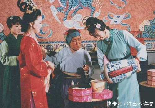 贾府|《红楼梦》中有道特别的菜,仅贾母一人能吃,做法暗示了贾府结局