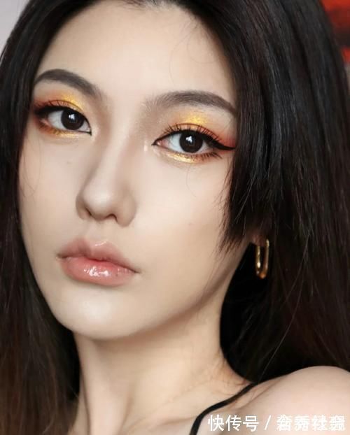 九色眼影盘|单眼皮也能改善眼型,这几种眼影盘平价好上手,小白也可驾驭