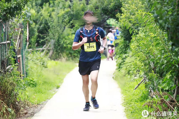 鞋厂|好物推荐 篇二：秋高气爽，正是跑步正当时，运动装备买起来。。。