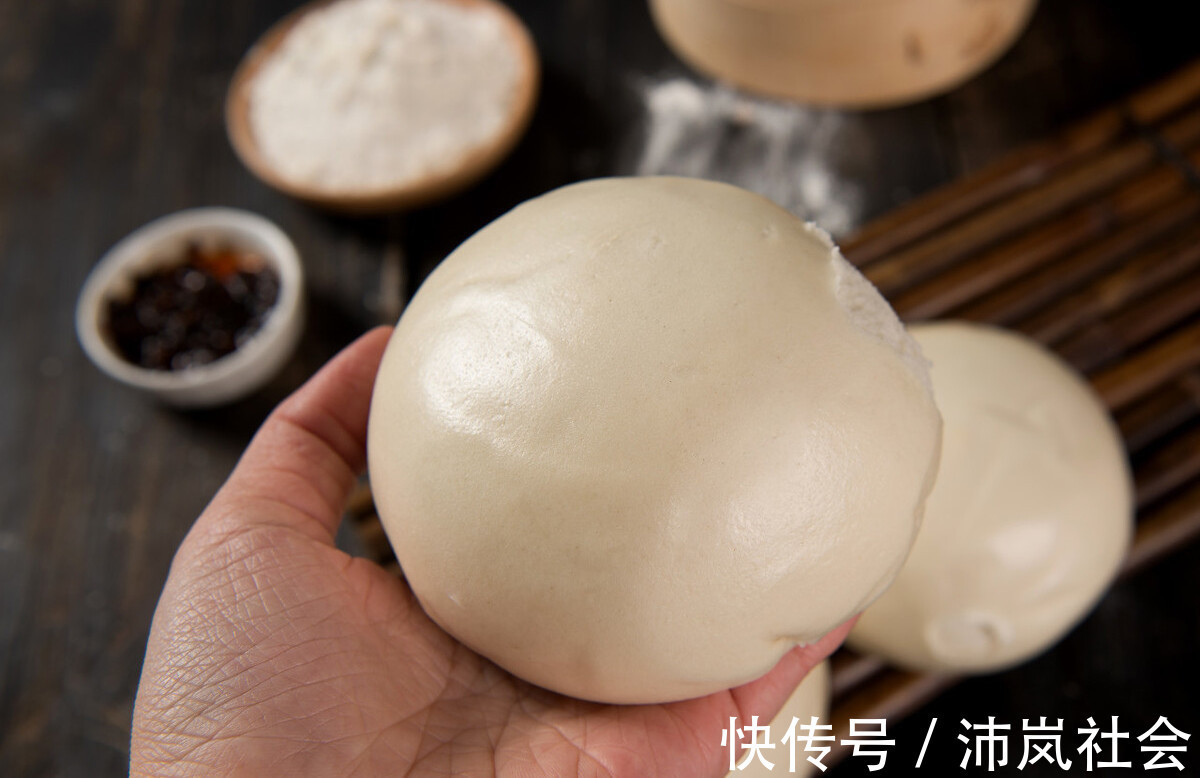 馒头|吃不完的馒头，应该放冰箱冷藏还是冷冻别搞错了，差别很大