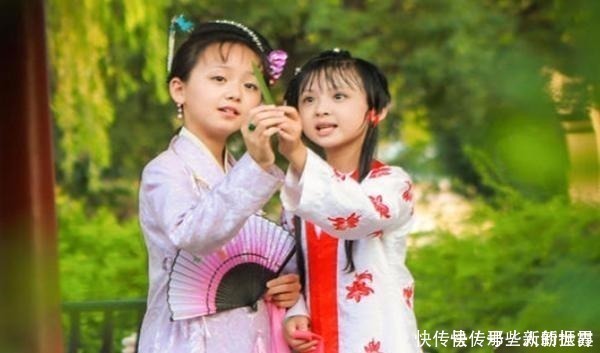 钗黛!黛玉死后,宝玉之所以同意娶宝钗,其实是因为黛玉的临终遗言