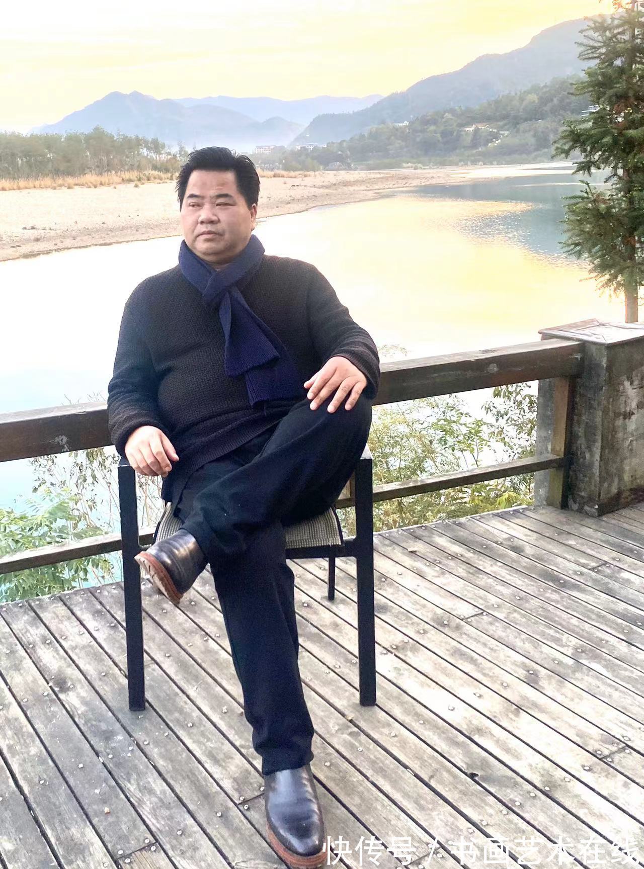 国画&著名国画大家朱祖国,以鹰画而闻名于世,受到众多名家称赞