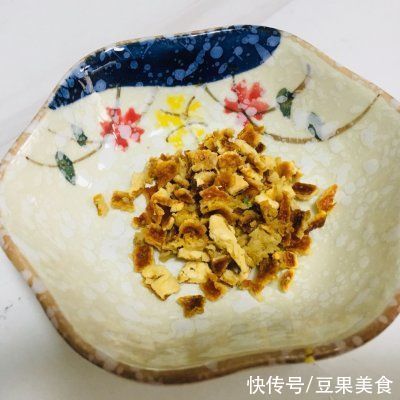  土豆丝|简单快手又下饭的陈皮土豆丝，吃起来那叫一个香