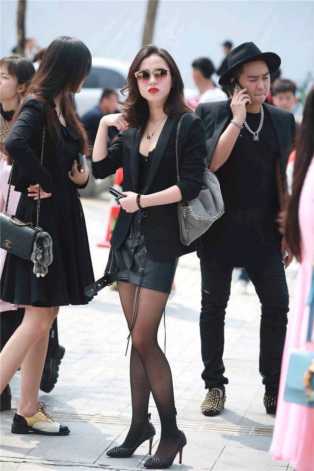 美艳又超级有气场的职场风穿搭, 美女墨镜一戴, 谁都不爱