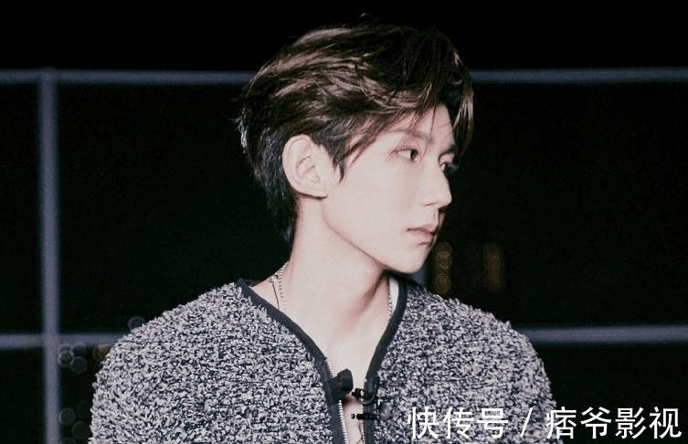 主持人大賽|王源被催考主持人證,眾人渴求藝人持證上崗,優(yōu)秀外也需自身約束