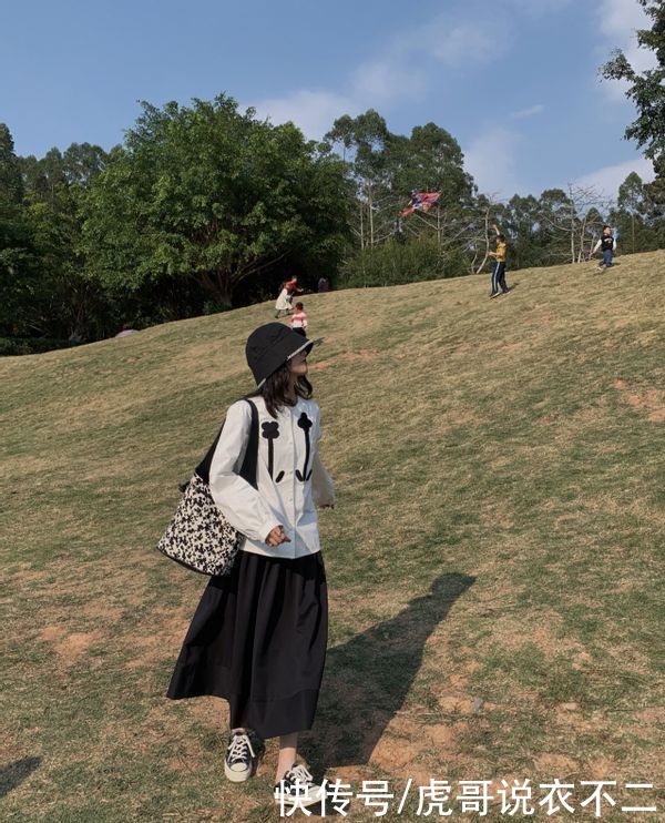 又到了穿裙子的季节，春季裙子怎么穿更惊艳？4款裙子魅力满分