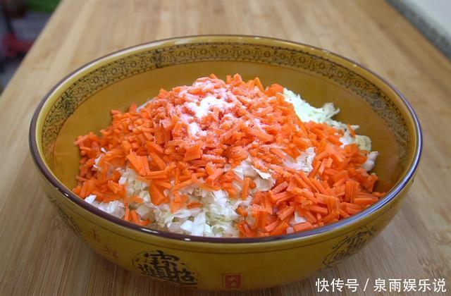 白菜|家常馅饼薄皮大馅怎么做,和面是关键,方法告诉你,在家也可以做