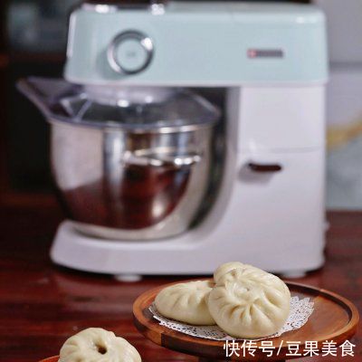 松软美味｜香菇猪肉包子，全家都爱吃！方便又好做