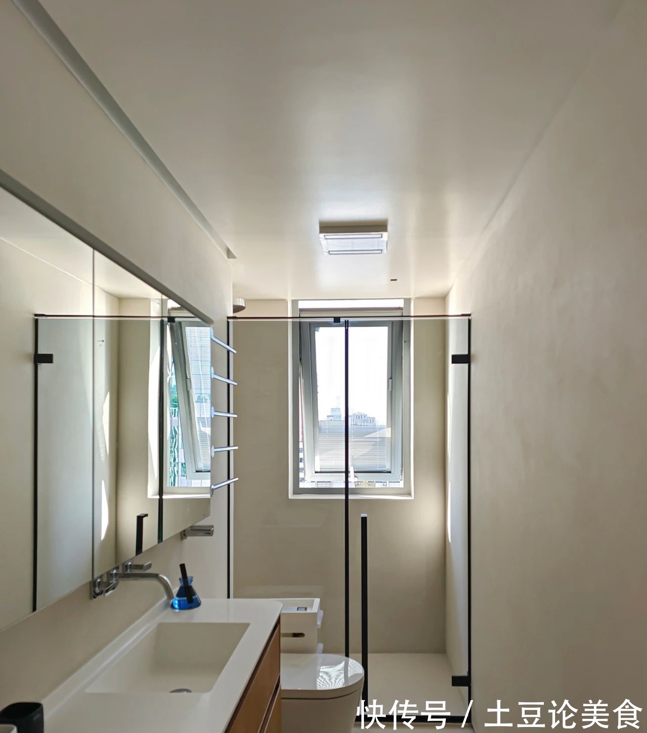 浅灰色|75㎡ 两居室，超多储物空间好看又实用，又充满高级感的生活空间~