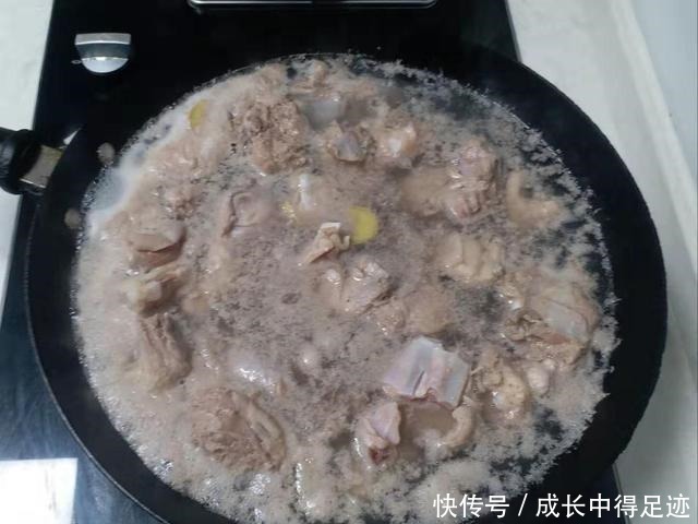 几个步骤去除羊肉膻味,肉质软嫩鲜香,放心吃肉不怕胖,特别下饭