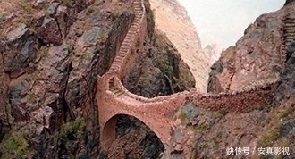 世界上最“古怪”的桥,没有支柱屹立400年,建造之谜至今无人破！