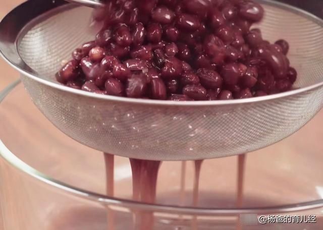 分享一款孩子爱吃的红豆松糕,香甜味美,松软营养,好吃又解馋