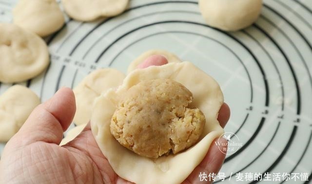 馅料|不用烤箱,一次开酥,教你在家做纯手工板栗酥饼,太香了