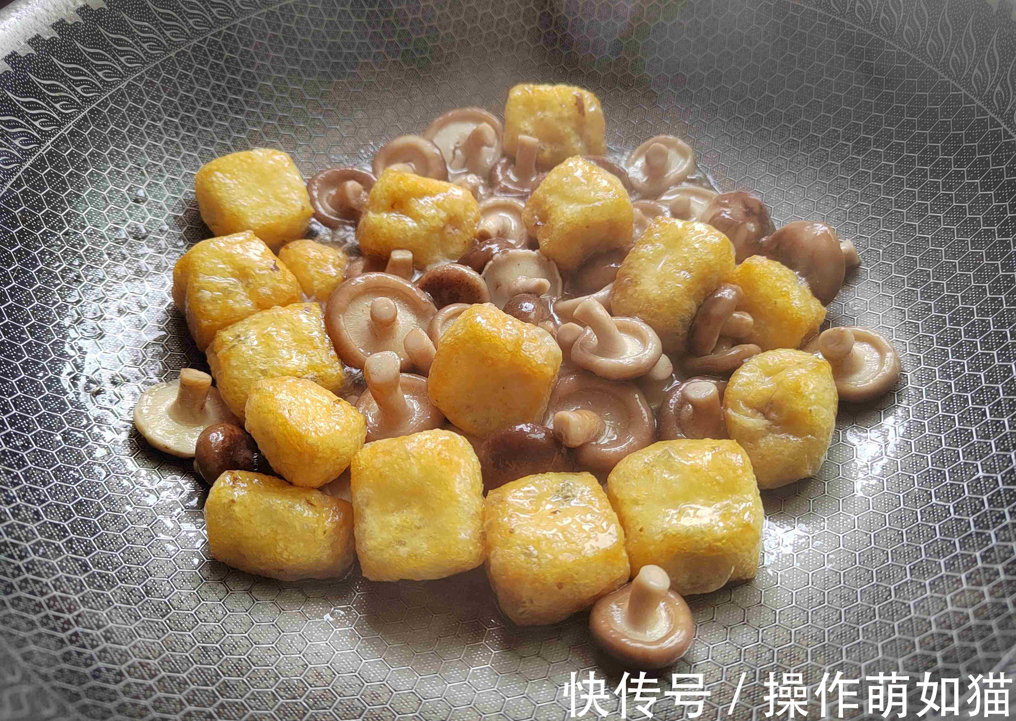 香菇|此菜人人吃得起,富含8种氨基酸,营养又补钙,老人孩子要常吃