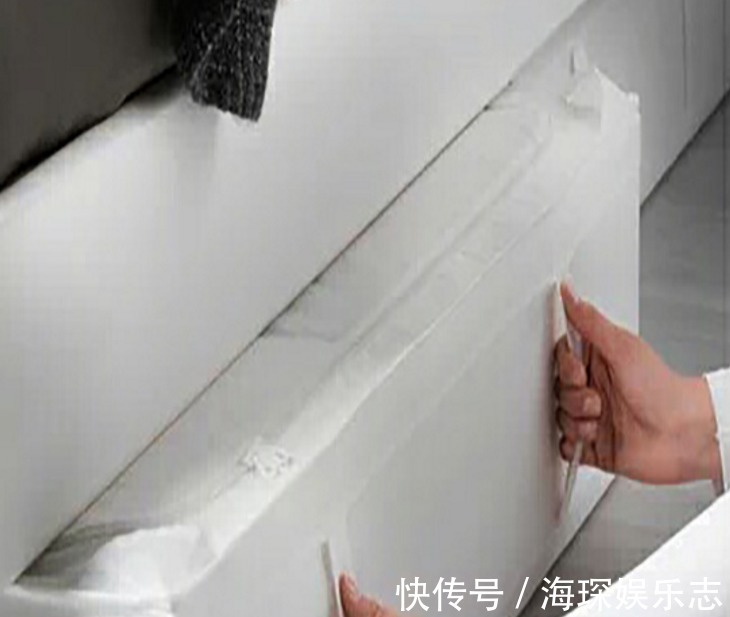 小伙|男孩打扫屋子,在沙发底找到木箱一个,敲开一瞧父母都不淡定啦