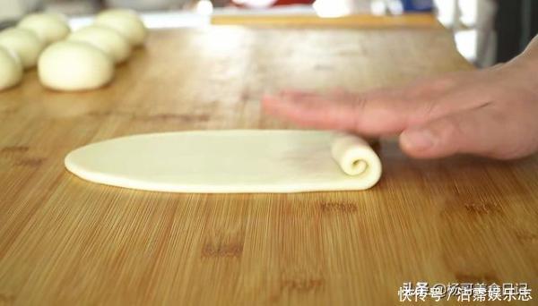 玉米油|想吃葱香烧饼不用买,教你在家自己做,外酥里软,咬一口直掉渣