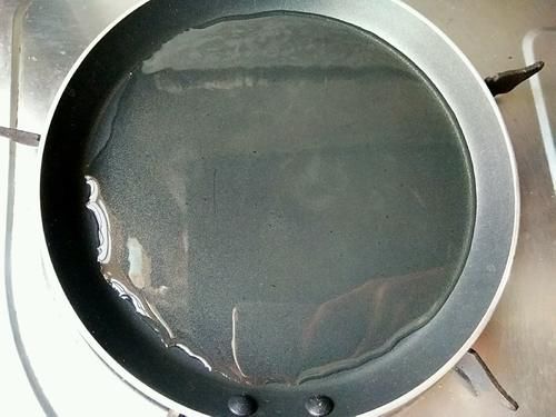 香煎小鲳鱼：别看这鱼不大点，但煎完的香味是真大