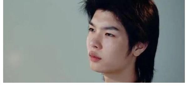 《變形計》史上最壕主人公：衣服全程打馬賽克，貧窮限制我們想象這是為何？