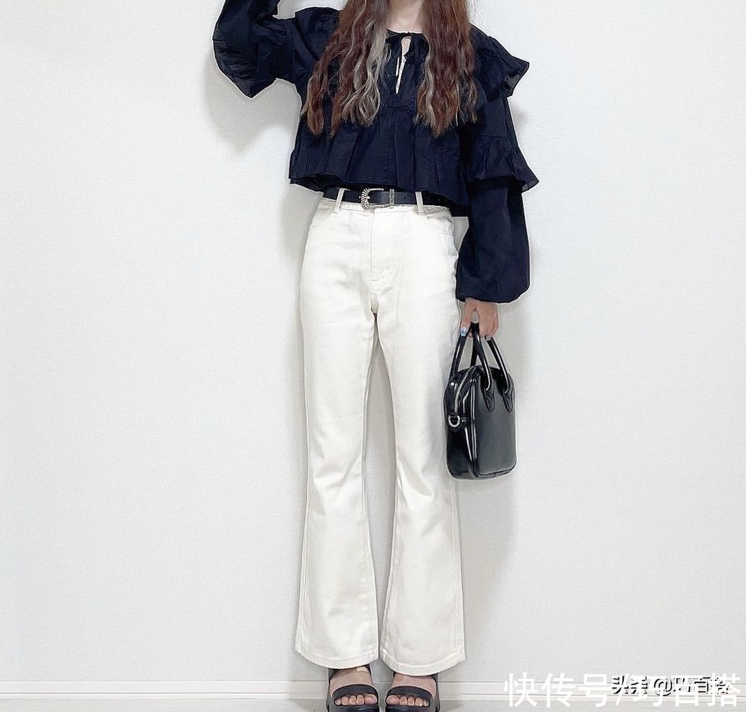 身形|趁树叶还没变黄，再来一波以黑白为主题的穿搭吧！保证让你很满意