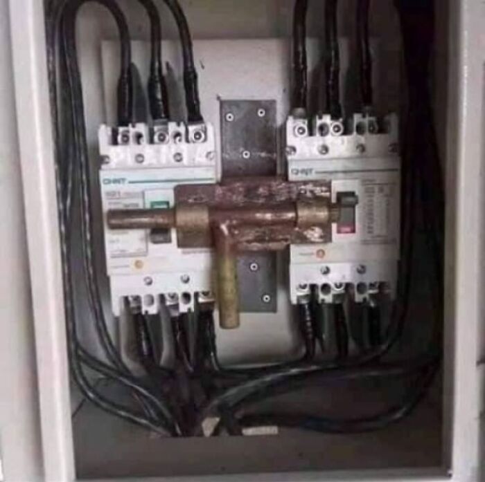 游泳池$盘点那些反人类的奇葩设计,每一个都是人类智慧的结晶