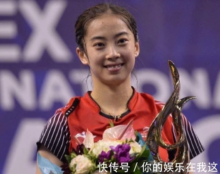 王适娴|羽坛女神王适娴，世界第一却两次无缘奥运，伴谌龙十年嫁给爱情！