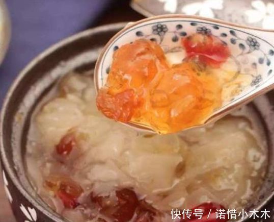 雌激素|女性过了45岁,要多吃4种碱性食物，补足雌激素，保护卵巢