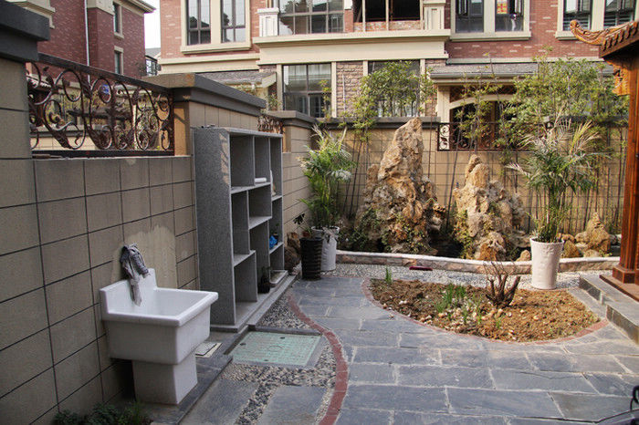 住宅|一楼带院子的房子能买吗？过来人直言：能接受这3大硬伤，再考虑