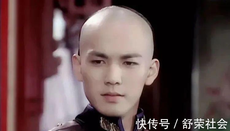 寒月!纳兰性德最美咏雪词:通篇无雪字,写尽雪花美,其中名句惊艳时光