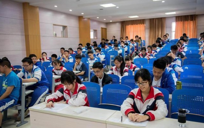 高考的省份|新高考暴露新问题，选科不好中等生变学渣，物化生不是最优选