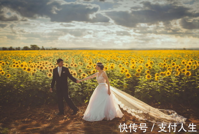 父母|父母强行索要高额生活费,儿子破罐子破摔,辞职回家给父母养老