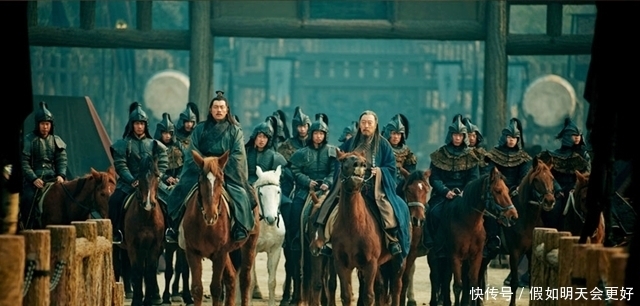 诸葛亮|空城计中诸葛亮除了抚琴,为何还让人城门口扫地,司马懿心领神会