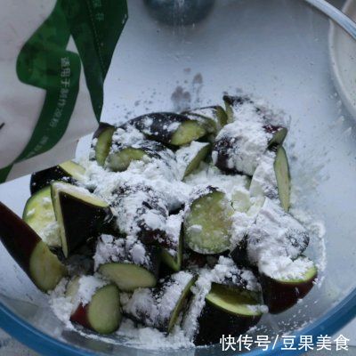 西红柿炒茄子|因为这道西红柿炒茄子，从此爱上了做饭