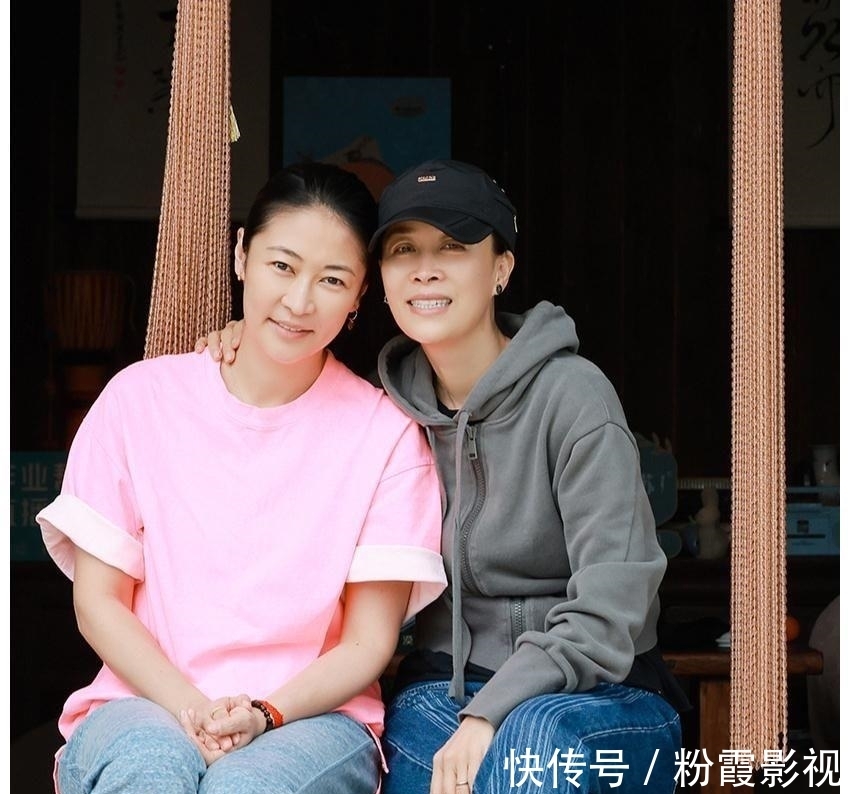 张子枫|《向往5》开播十一期,节目组请了8位女嘉宾,谁更受重视一目了然