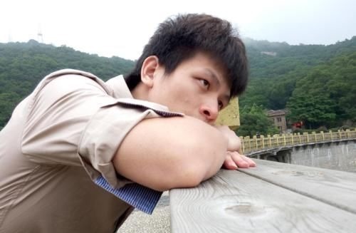 压岁钱|新年我给父母1万块,孩子收到压岁钱却大哭,我们没吃饭就走了