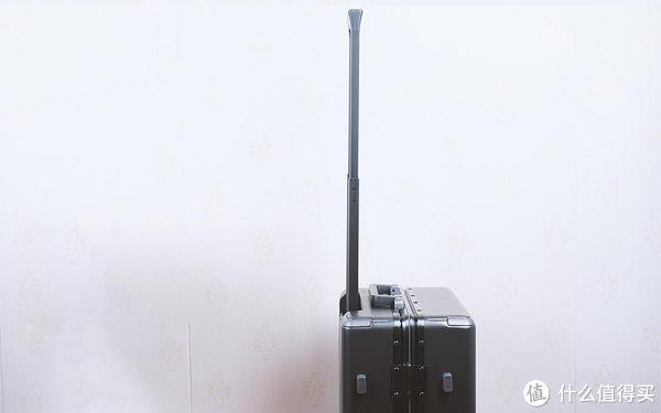 地平线|君的生活日志 篇五十五：旅行的好伙伴，地平线8号登机箱，好推又时尚！